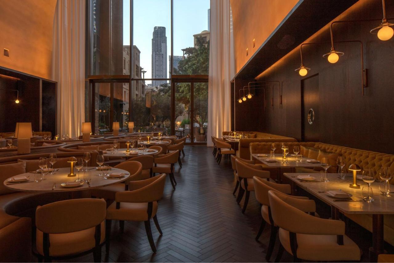 The Dubai Edition Bagian luar foto Interior of the restaurant