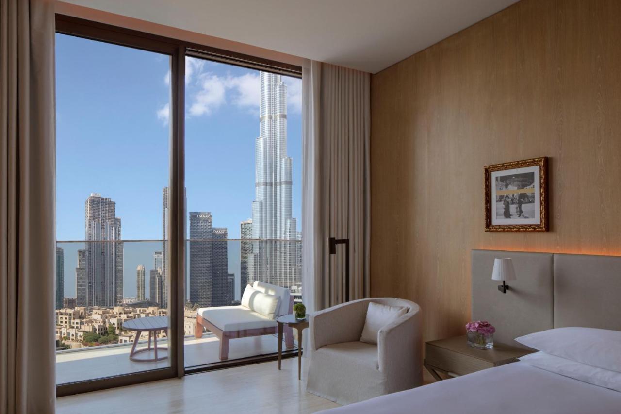 The Dubai Edition Bagian luar foto A guest room at the Address Downtown Dubai