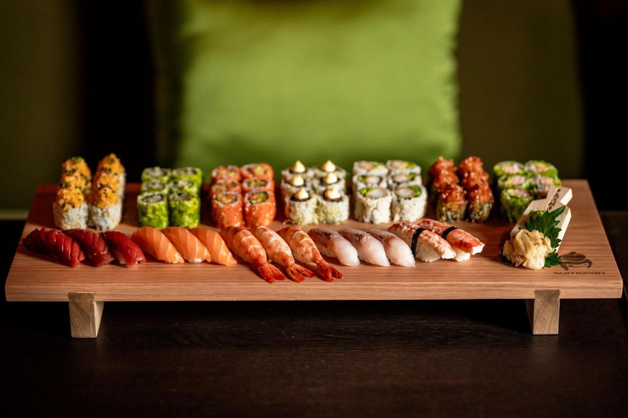 The Dubai Edition Bagian luar foto Sushi