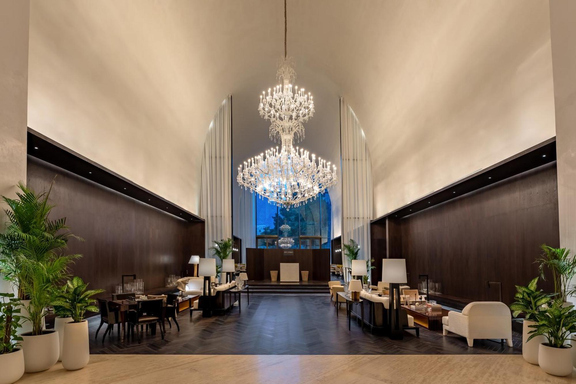 The Dubai Edition Bagian luar foto The lobby of the hotel